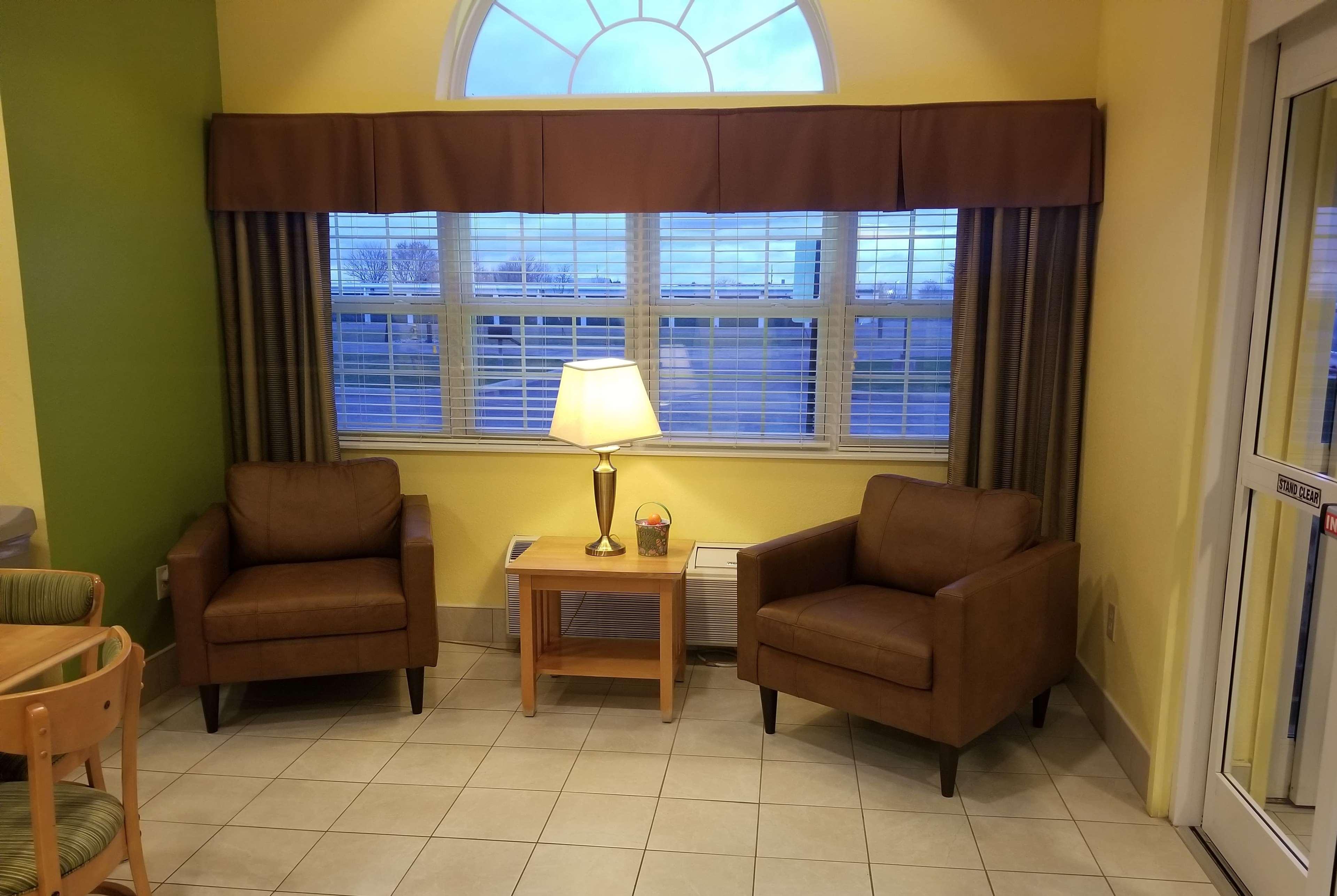 Microtel Inn & Suites By Wyndham Delphos Esterno foto