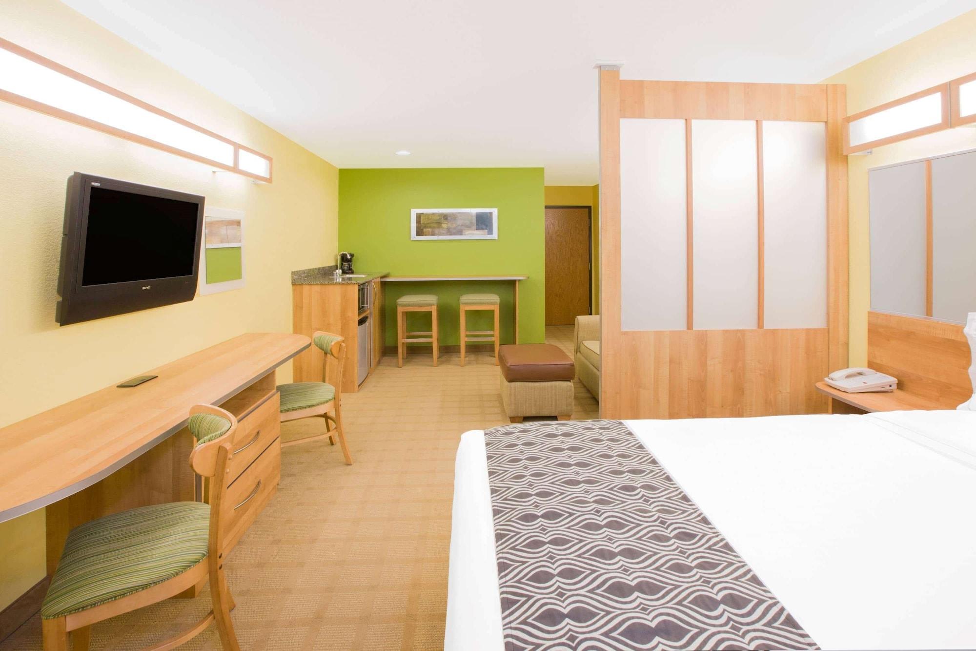 Microtel Inn & Suites By Wyndham Delphos Esterno foto